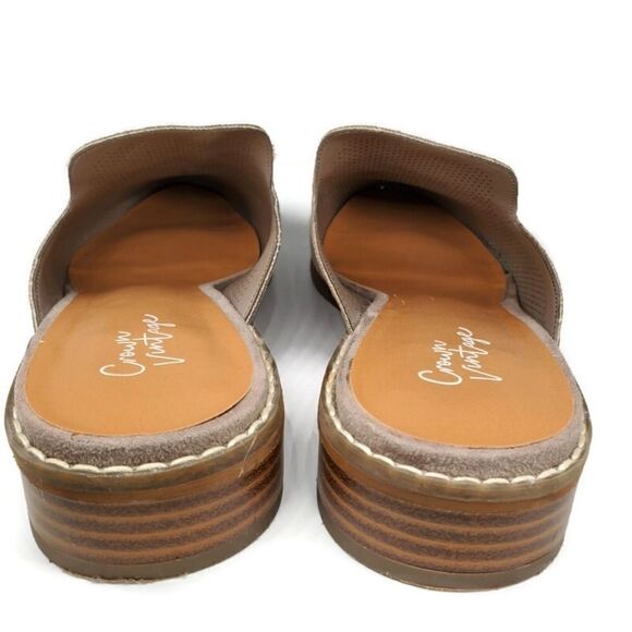 Crown Vintage Lacertae Light Tan Perforated Closed Almond-Toe Flat Mule Slides - Picture 7 of 11